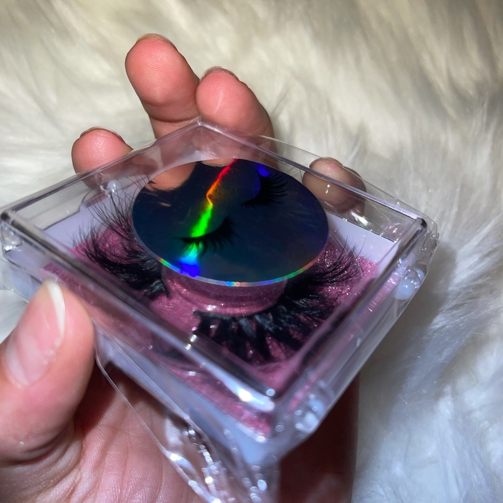 25 MM Long Wispy Lashes